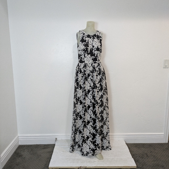 David Meister Elegant Black and White Floral Maxi Dress - Picture 9 of 10